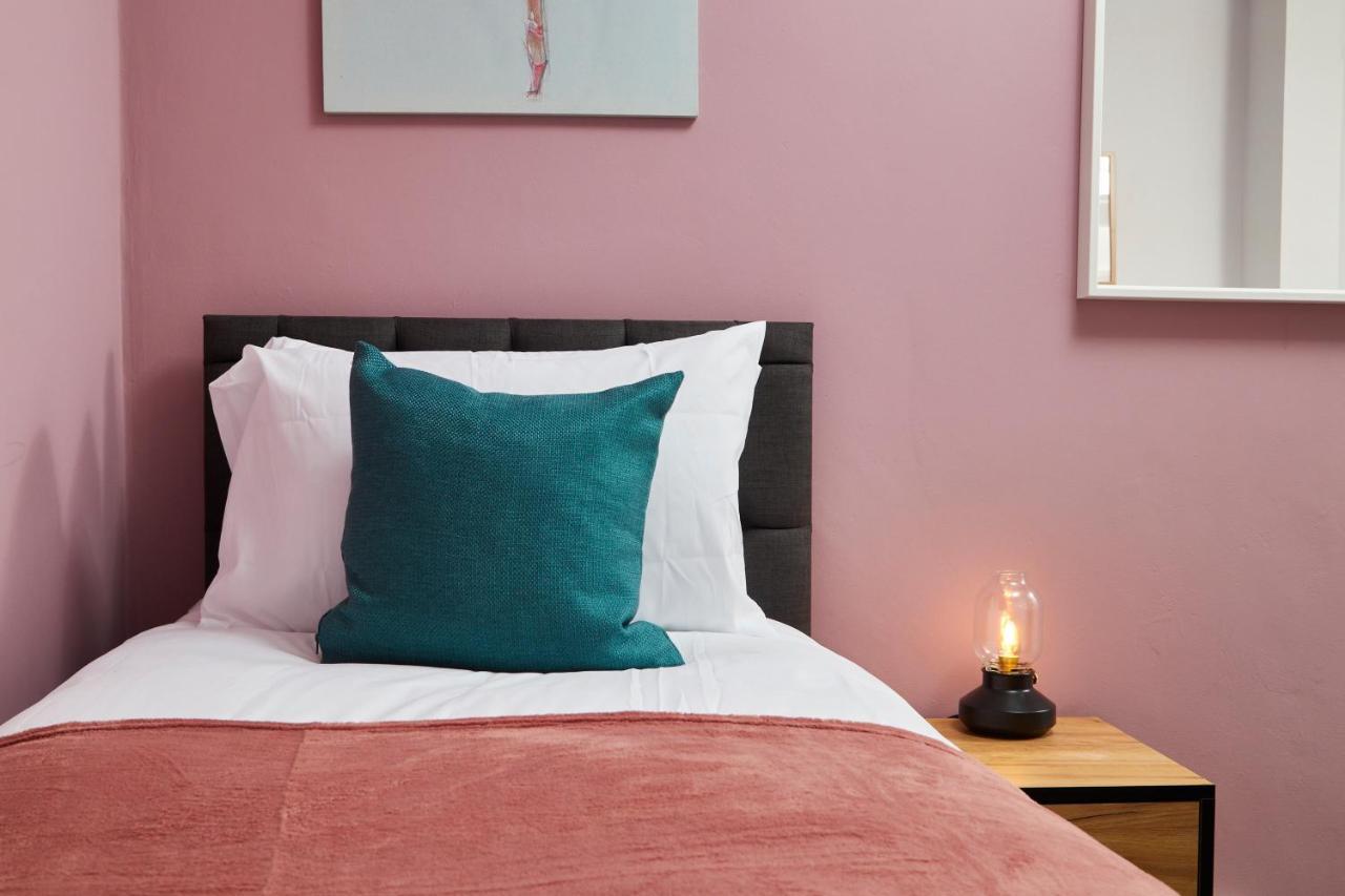 Wonderful Apartment In Bath With Garden - Sleeps 8 エクステリア 写真