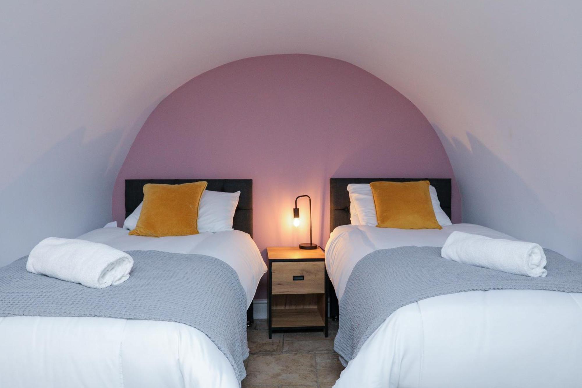 Wonderful Apartment In Bath With Garden - Sleeps 8 エクステリア 写真