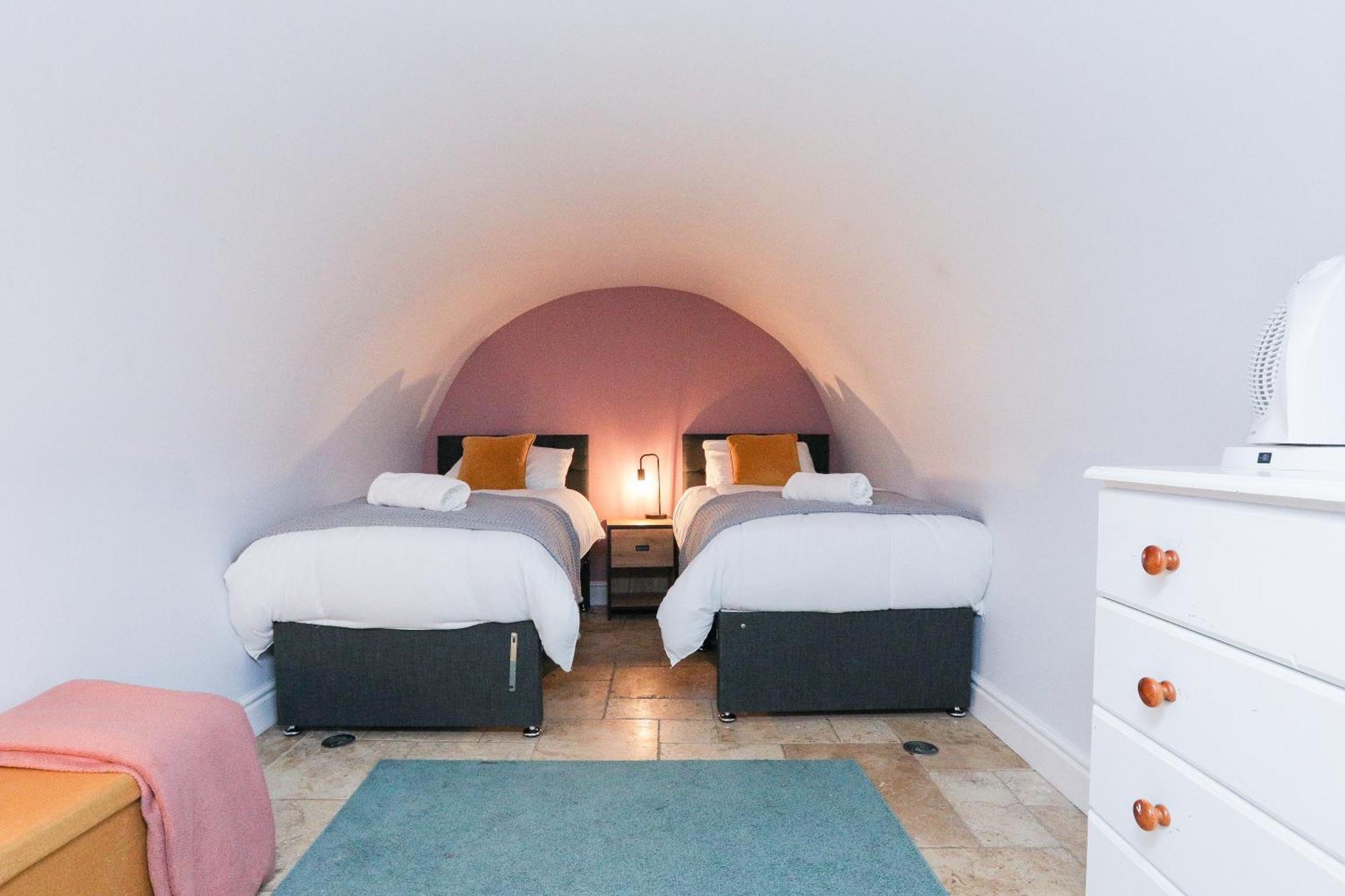 Wonderful Apartment In Bath With Garden - Sleeps 8 エクステリア 写真